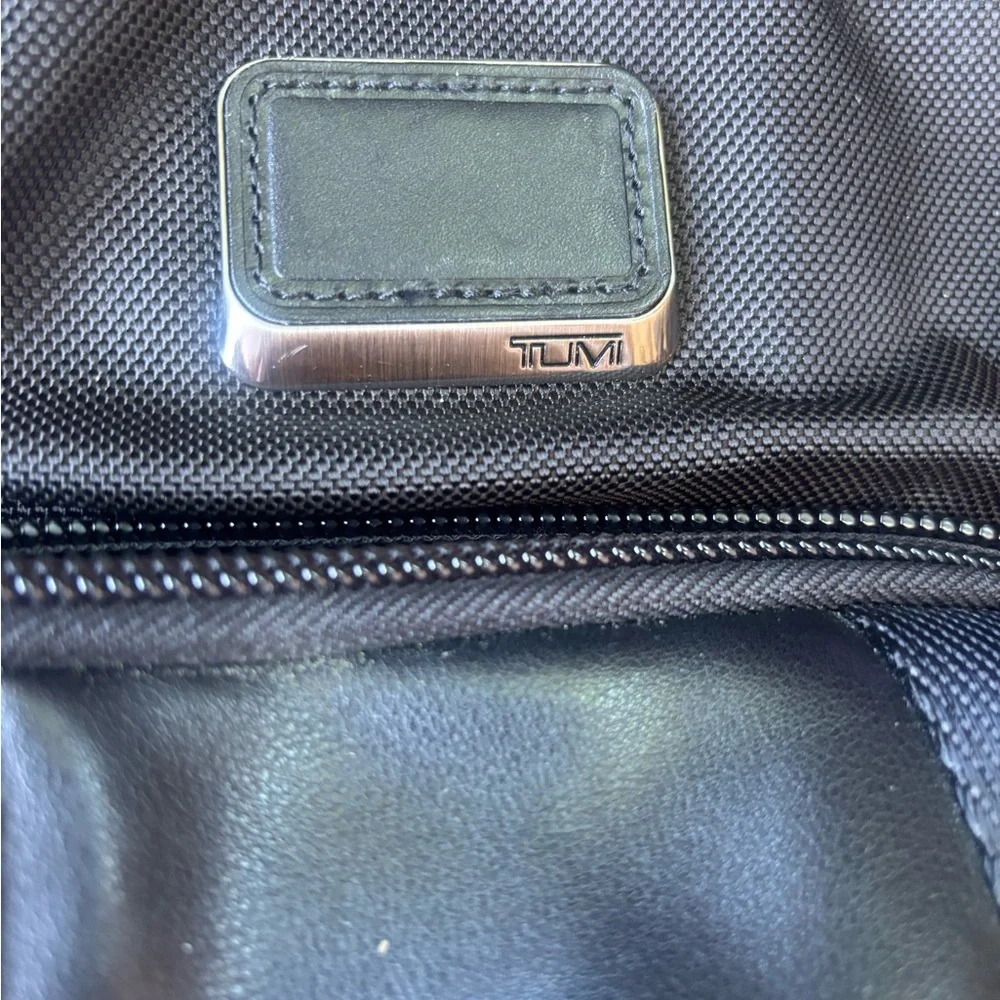 Tumi Black Leather backpack (Alpha Bravo) - Picture 2 of 5